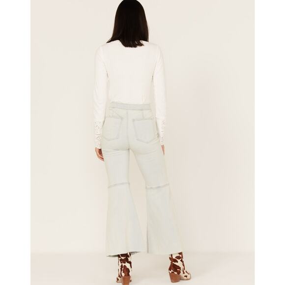 FREE PEOPLE NWT Light Wash High Rise Youthquake Cropped Flare Jeans Size 30 - Picture 2 of 9